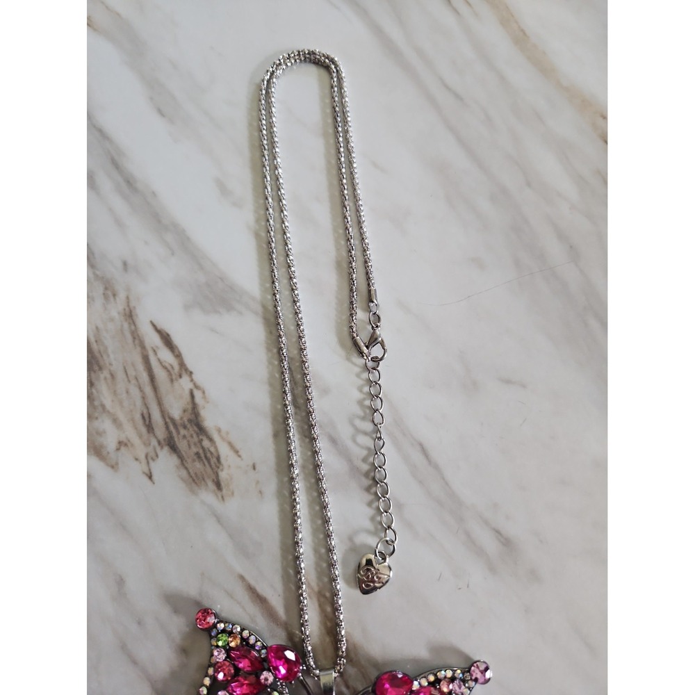 Betsey Johnson Multi-Crystal Gunmetal Butterfly Large Pendant Silver Necklace - Picture 5 of 8